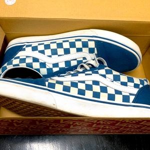 Men’s Vans sailer blue checkered size 10